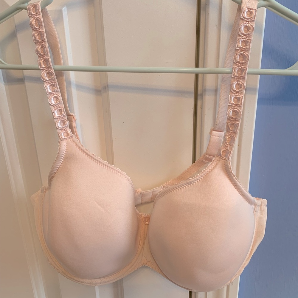 EUC Blush PrimaDonna Every Woman Bra 34E (34DD)